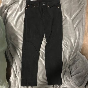 Levi’s frayed mom jeans